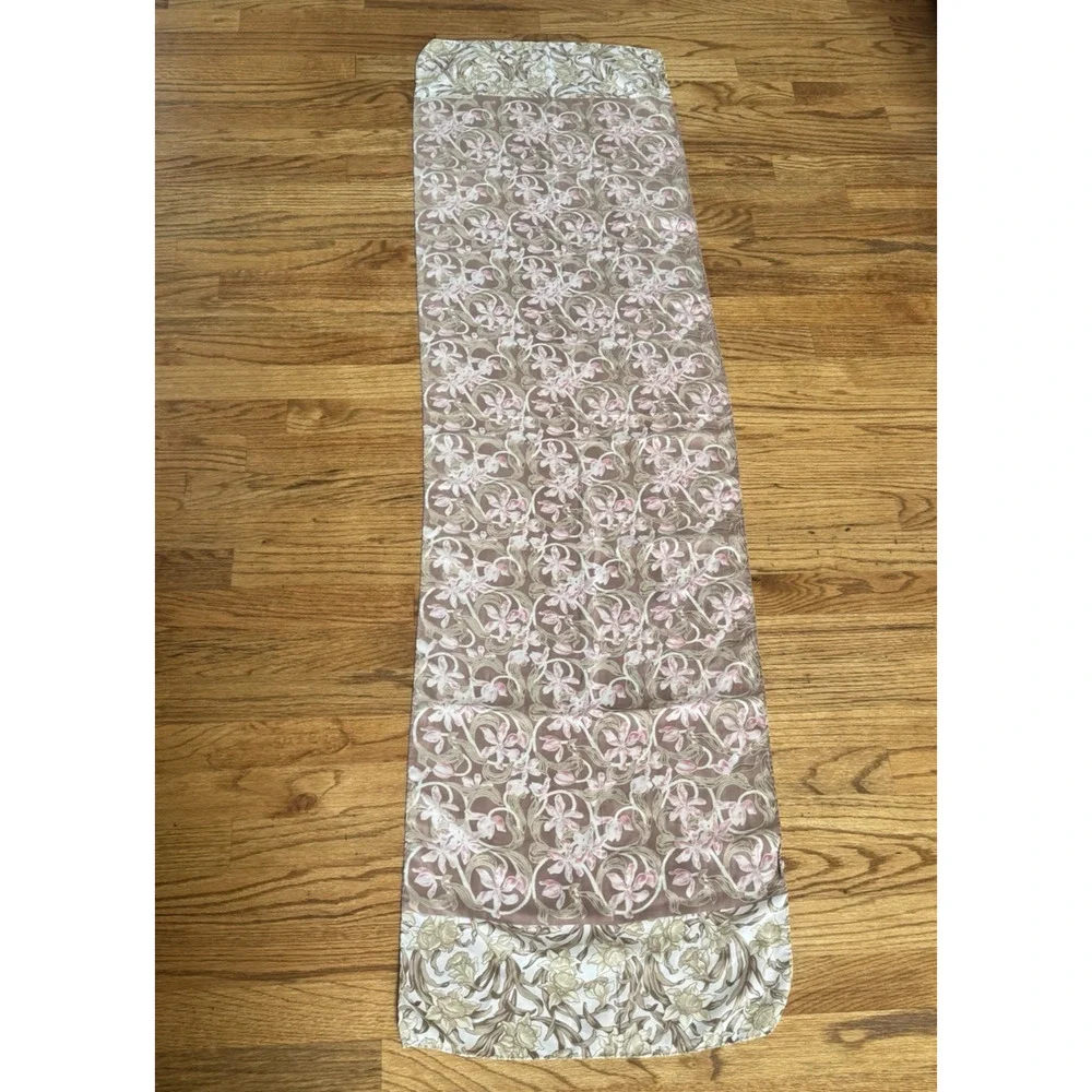The Metropolitan Museum Of Art Silk Scarf Made in Italy Floral MET Art to Wear